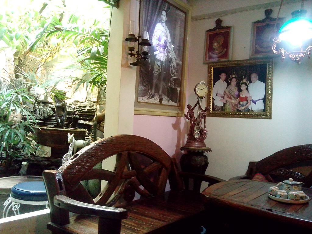 Hotel Café de Baan Raow à Bangkok Extérieur photo